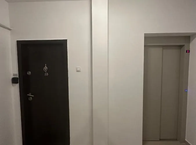 Appartamento Apartament In Cartierul Verde ! *